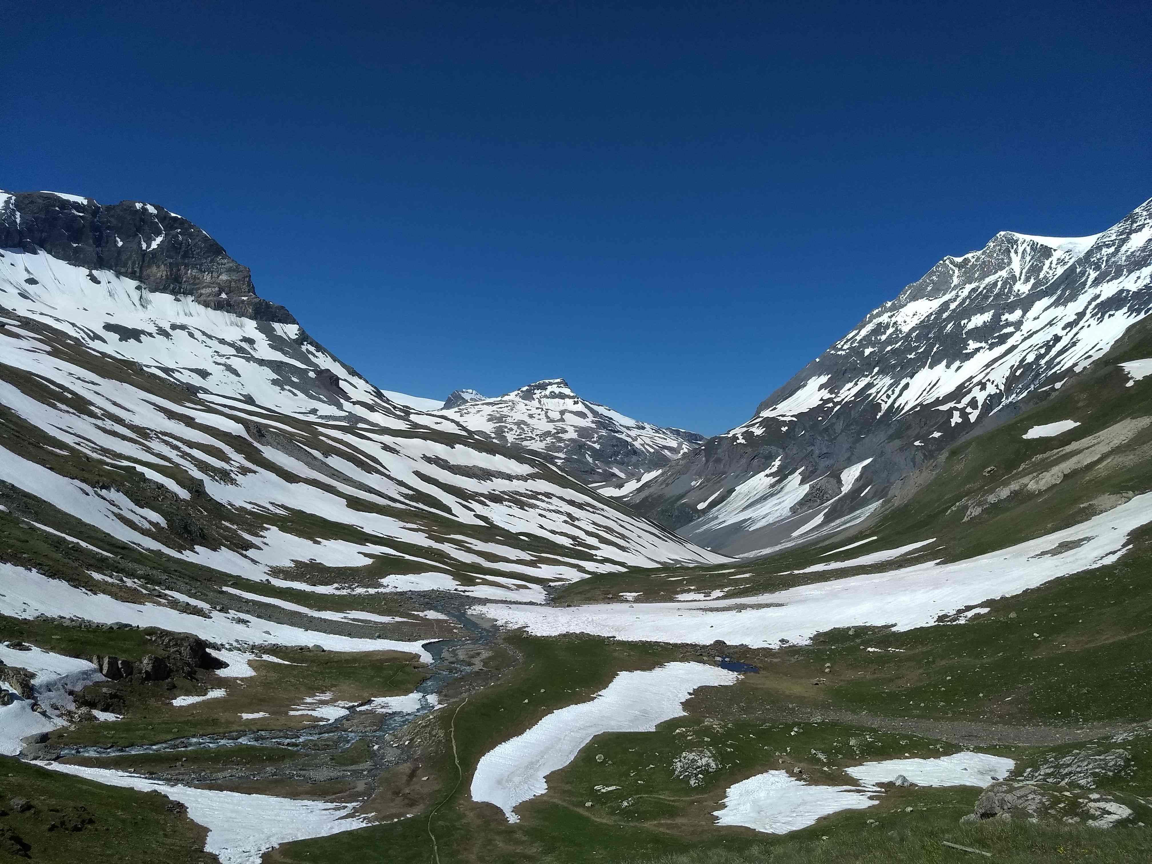 Le vallon de la Leisse vu depuis le refuge